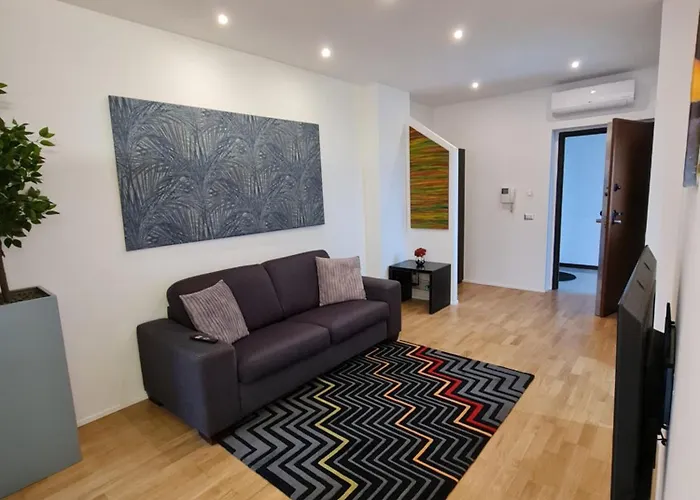 Cosenza Apartment * 科森扎