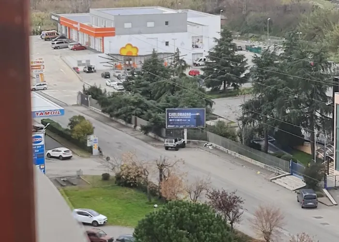 Cosenza Apartment 公寓